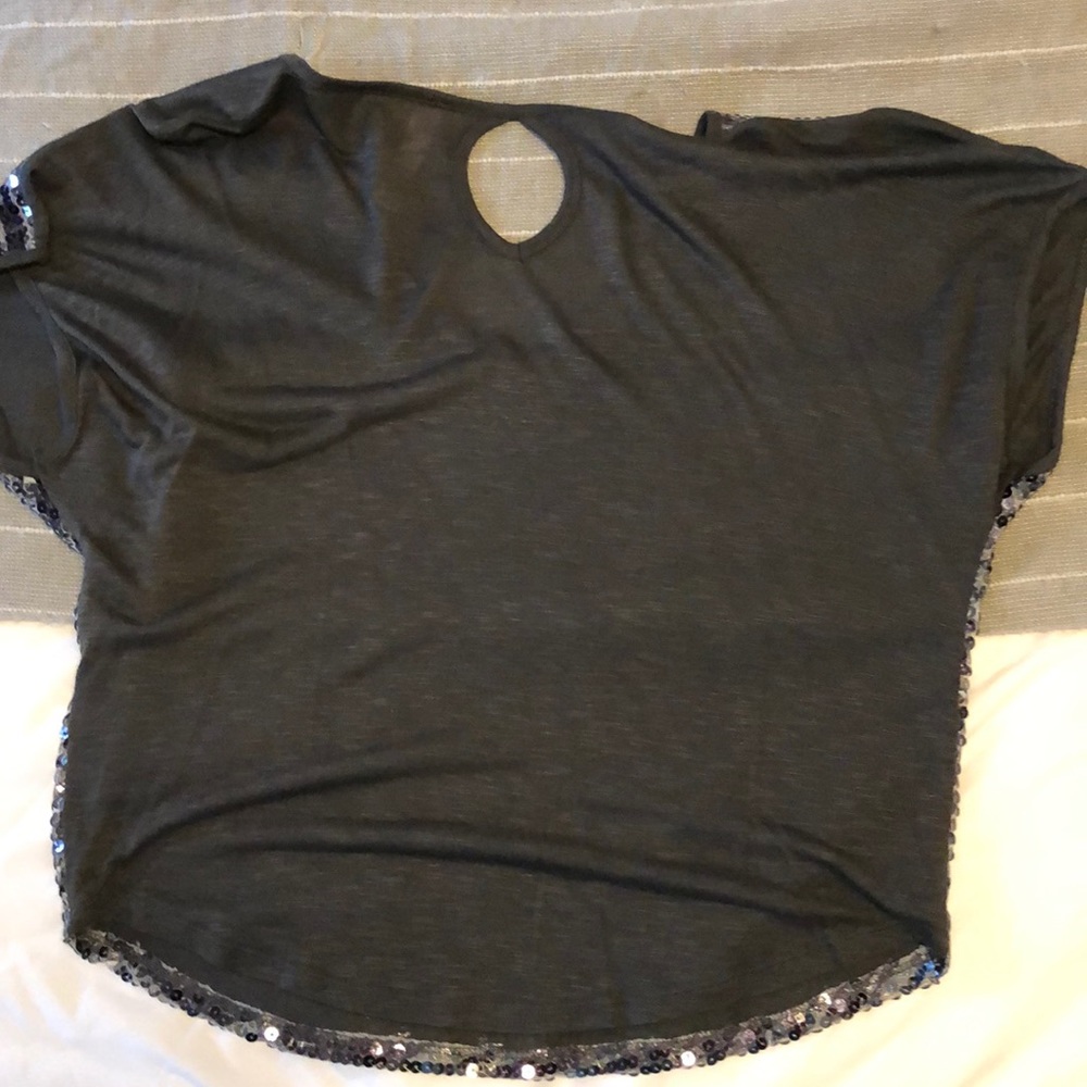 Gray sequin top - Picture 3 of 3